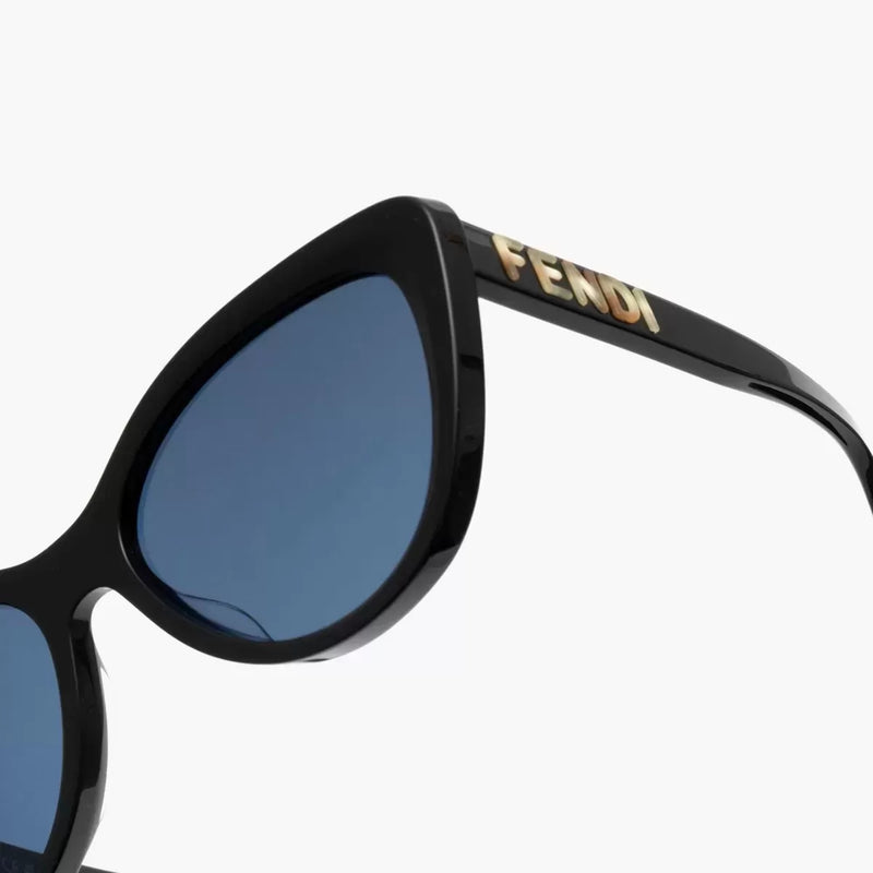 Fendi - FE40087U